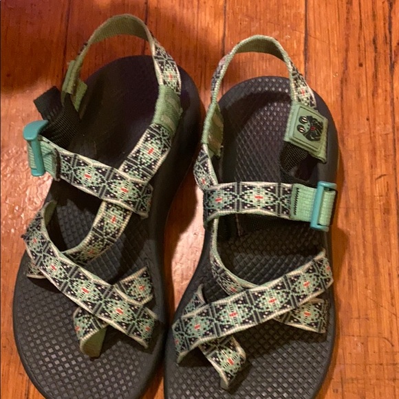 Size 5 women’s chacos - Picture 1 of 4